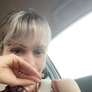 Meet your Posher, Isabel